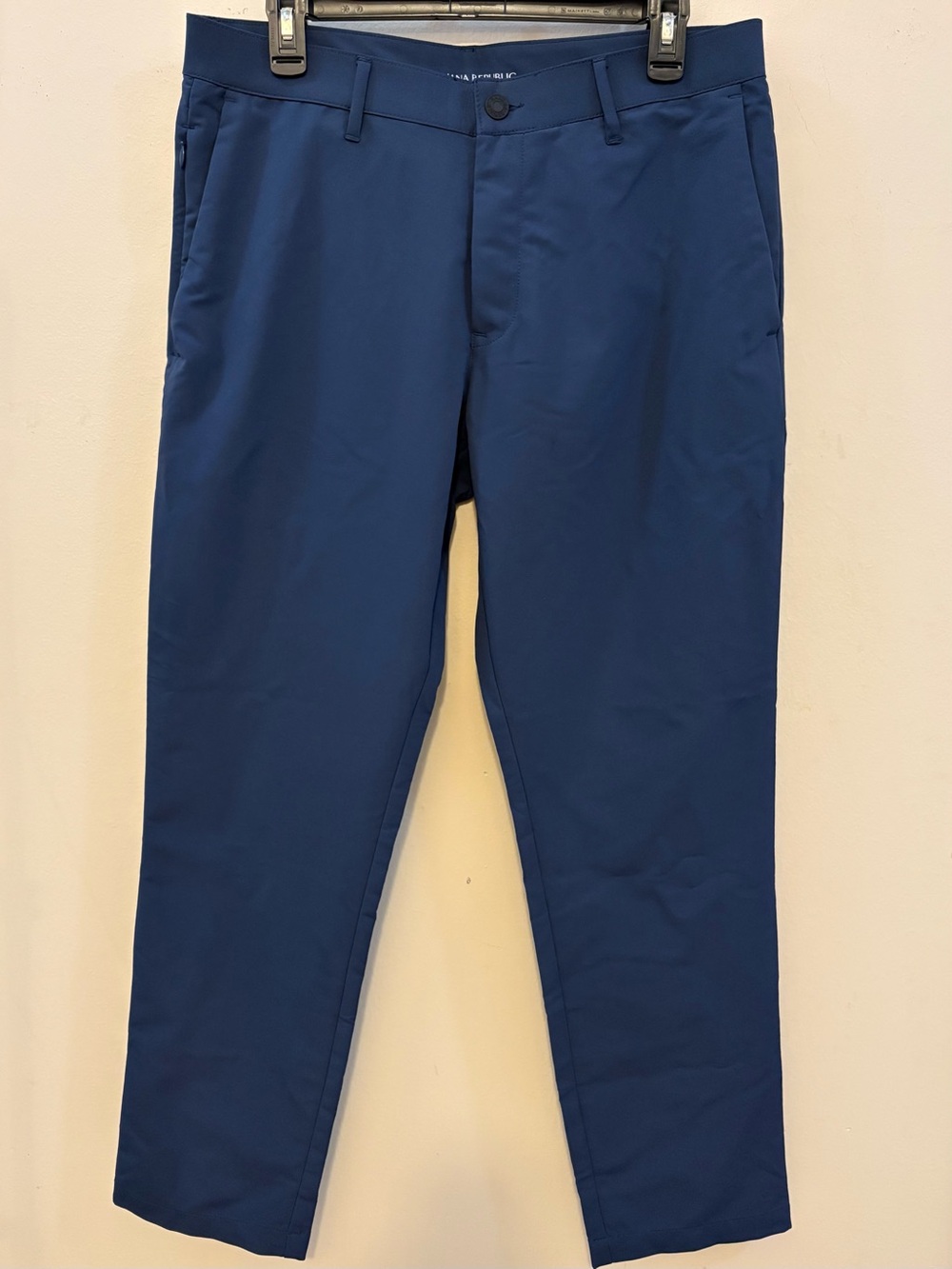 Banana Republic Tech Performance Flat Front Pants Size 32x30 Navy Blue Golf